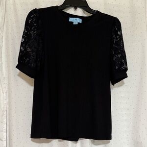 CeCe Women's black short sleeve top size Small